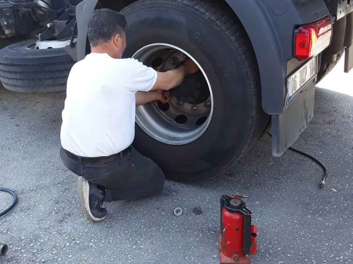 Hekimhan Oto Lastikçi